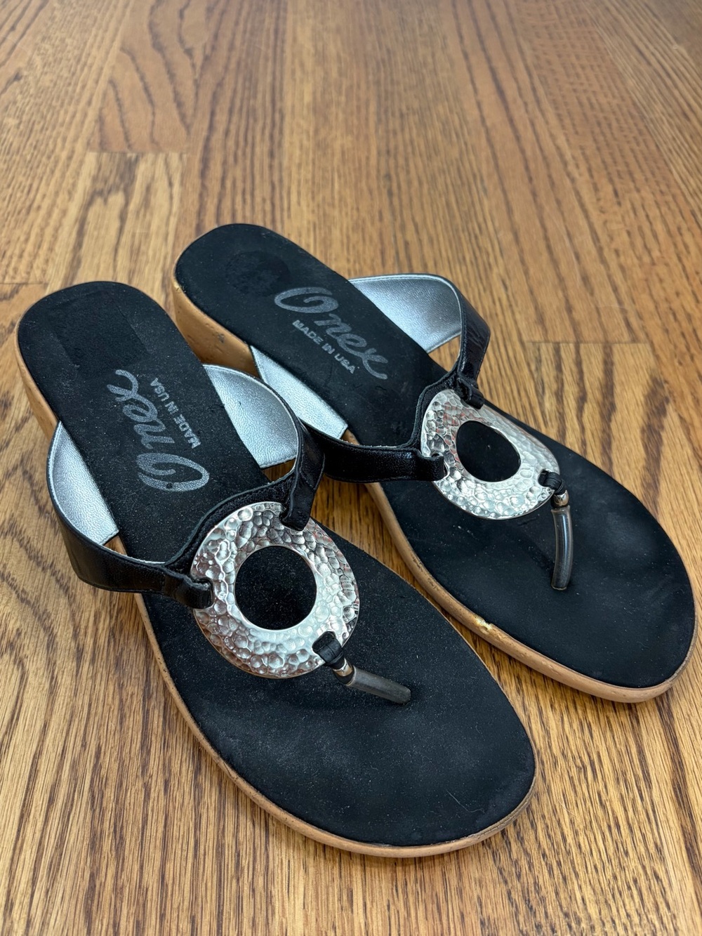 Onex Black Thong Sandals with Hammered Silver Circle Accent (8)
